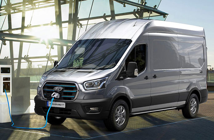 Ford Transit’e yeni dijital özellikler yüklüyor