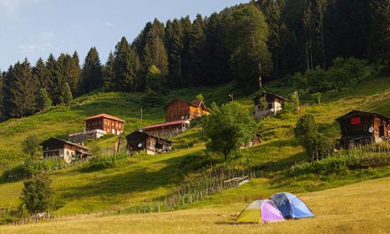 Yaz sıcaklarında serinleten tatil rotaları