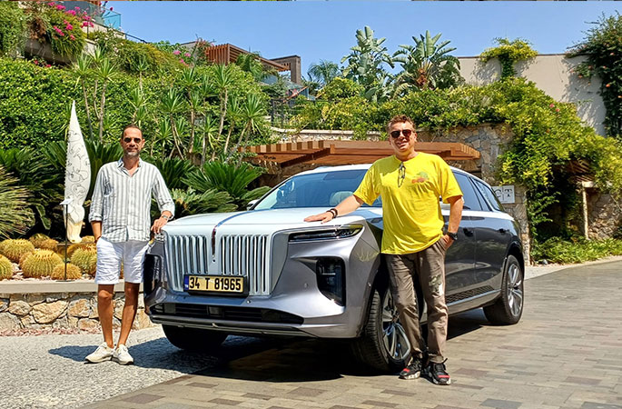 Çin’in lüks markası HONGQI Türkiye’de yollara çıkıyor