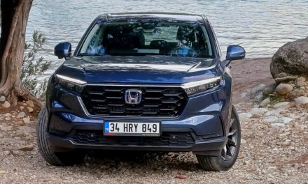 Yeni Honda CR-V hem asfalt hem de off road’da iddialı geldi