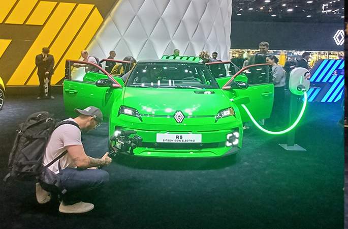 Renault’dan yeni elektrikli “5” devrimi