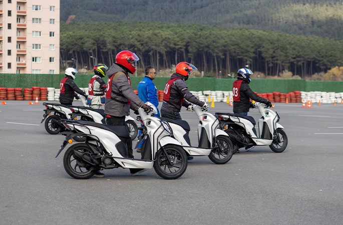 Honda’dan scooter eğitimi programı