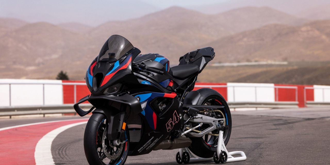 BMW’nin Superbike ve Hyper Naked modelleri yenilendi 
