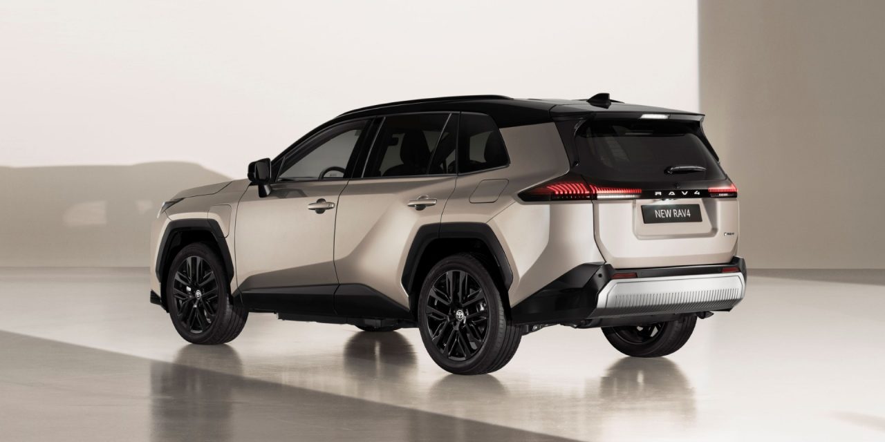oyota RAV4’ü yeniledi 