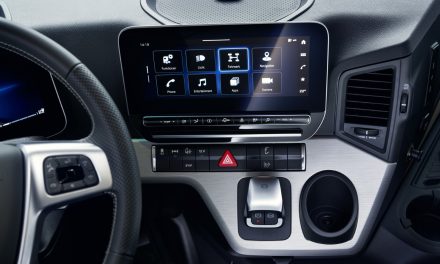 Ticari Mercedes’lere yeni kokpit