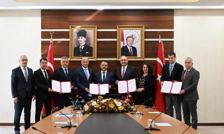 Ford Otosan’dan Vehbi Koç Vakfı İş Birliğiyle  Başiskele’ye Eğitim Yatırımı