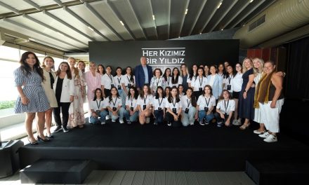 6500 kız öğrenciye Mercedes’ten burs