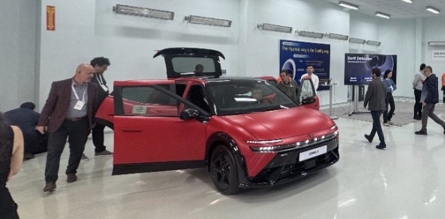 İzmit’li Hyundai IONIQ 3’ün örtüsü kalktı