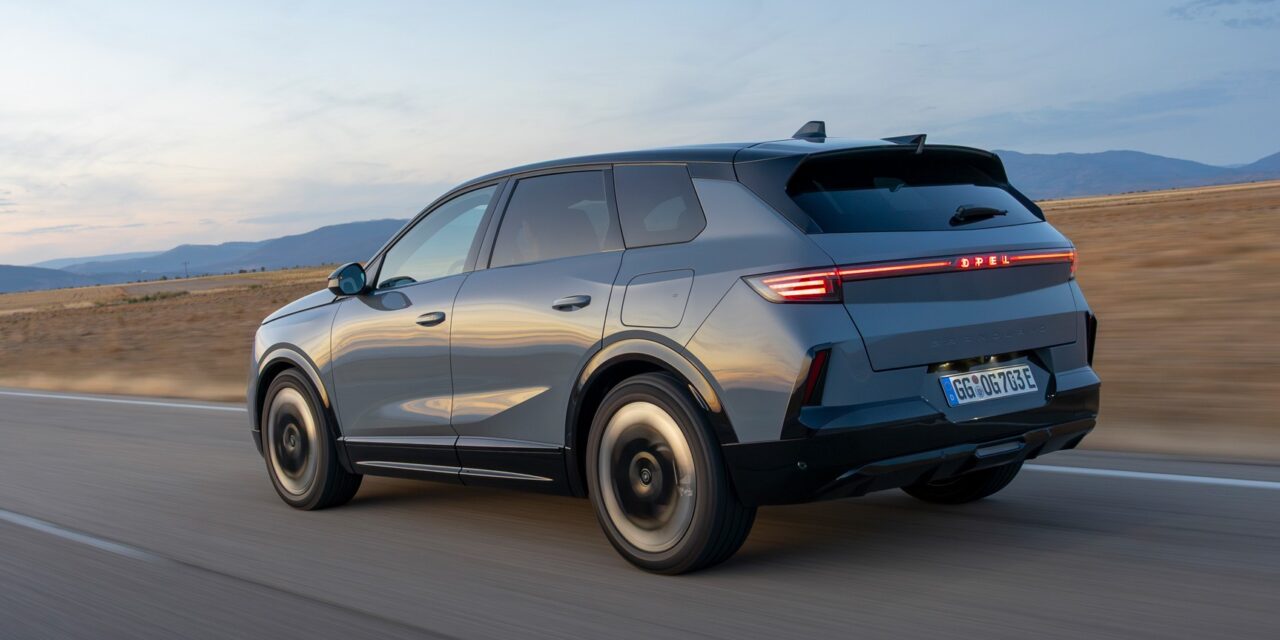 Grandland Elektrik AWD Akıllı 4×4 yola çıktı