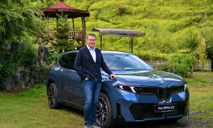 Yeni BMW iX3, OGD’nin “Türkiye’de Yılın Otomobili” Yarışmasında 3 ödül aldı